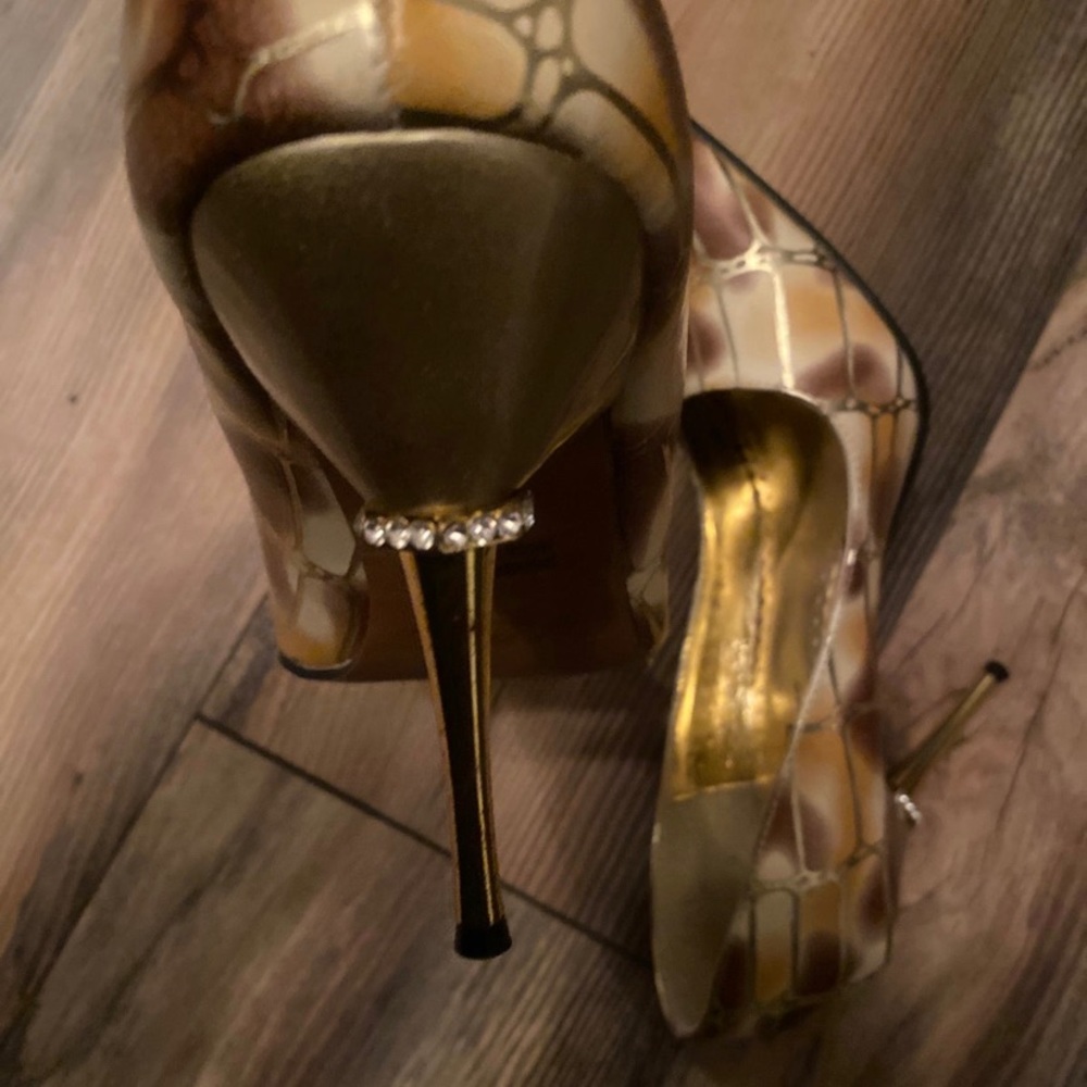 Wild Rose Heels - Picture 3 of 5